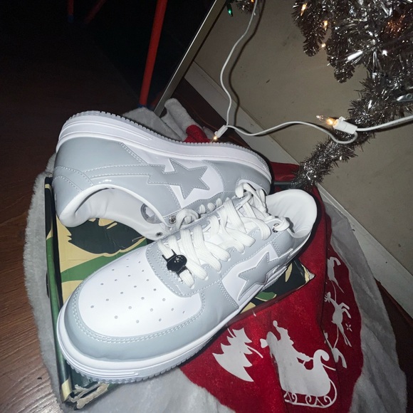 Hi I have Sliver & White Bape Bathing Ape Shoes Size 10 - Picture 10 of 12